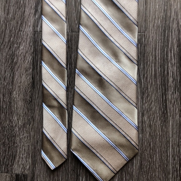 Michael Kors Tie - Picture 2 of 7